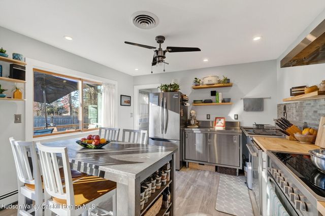 15 Closs Drive, Rhinebeck, NY 12572