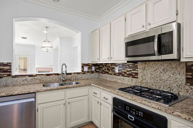 6369 Avenida De Las Vistas 4, San Diego, CA 92154
