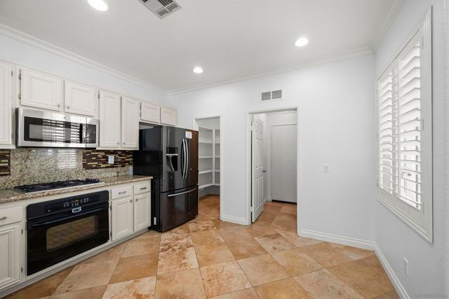 6369 Avenida De Las Vistas 4, San Diego, CA 92154