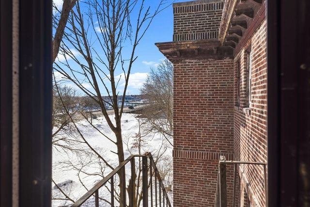 138 Main St 13, Fairhaven, MA 02719