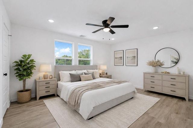 8021 Birmingham Street B, Houston, TX 77028