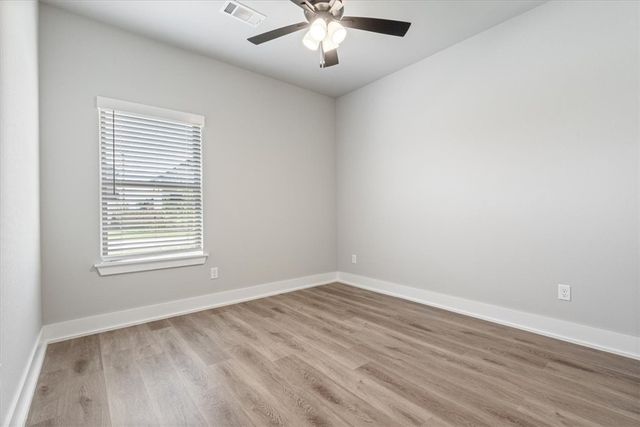 7002 SW Basswood Avenue, Bentonville, AR 72713