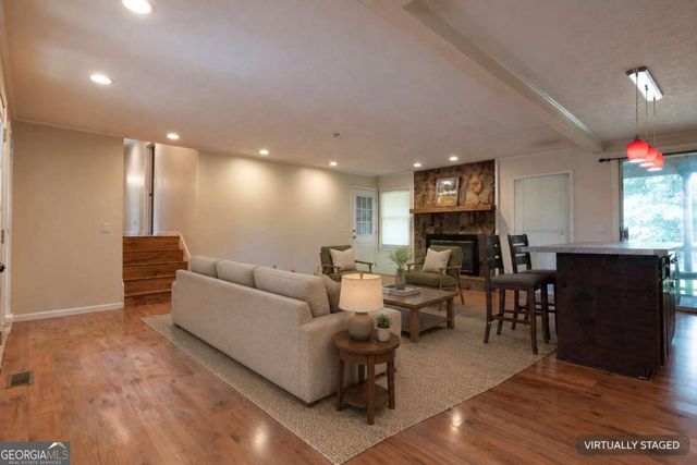 505 Tara Court, Woodstock, GA 30188