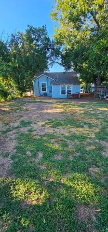 1321 W Hammond Street, Fort Worth, TX 76115