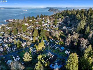 755 38TH St, Astoria, OR 97103
