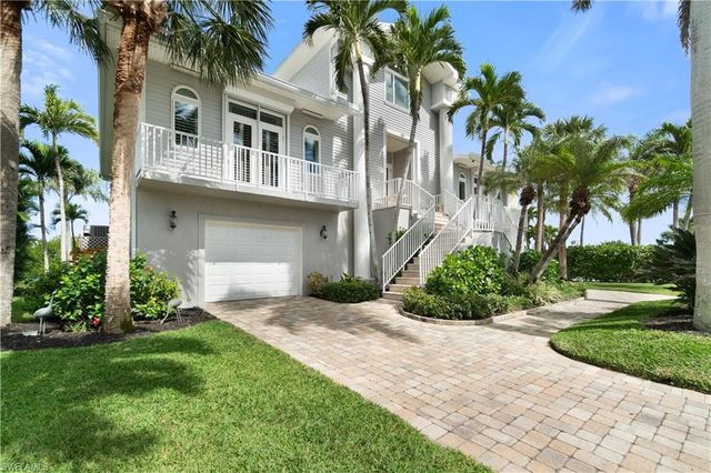 197 San Mateo DR, Bonita Springs, FL 34134