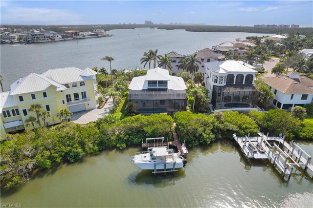 197 San Mateo DR, Bonita Springs, FL 34134