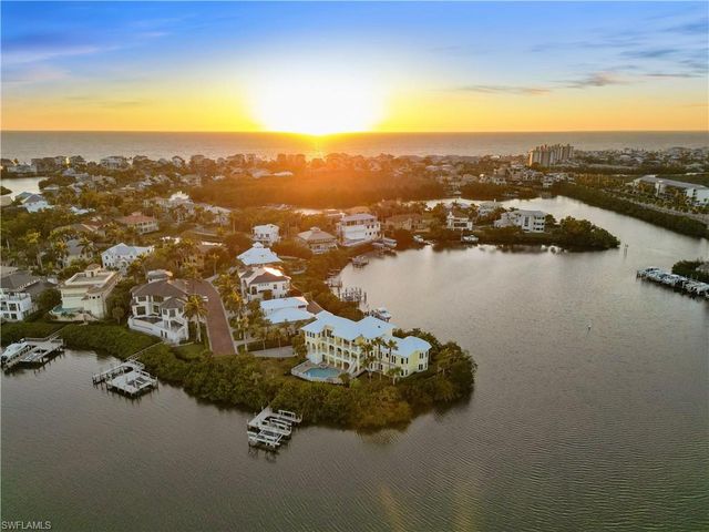 197 San Mateo DR, Bonita Springs, FL 34134