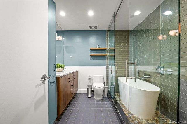 226 50th Avenue 3D, Long Island City, NY 11101