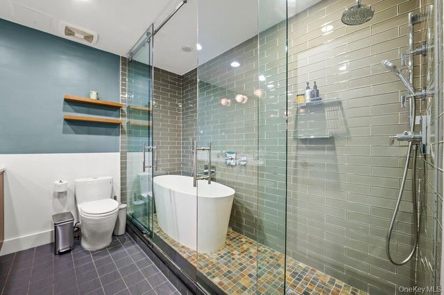 226 50th Avenue 3D, Long Island City, NY 11101