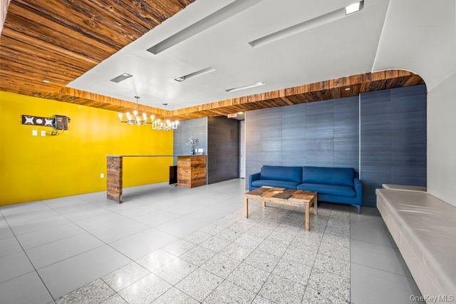 226 50th Avenue 3D, Long Island City, NY 11101