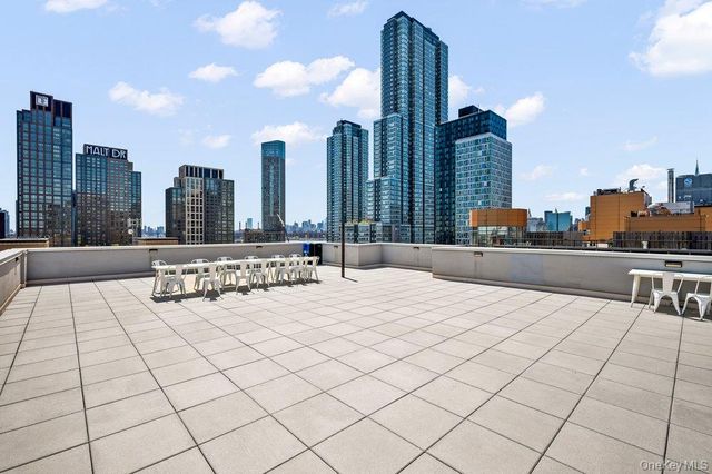 226 50th Avenue 3D, Long Island City, NY 11101