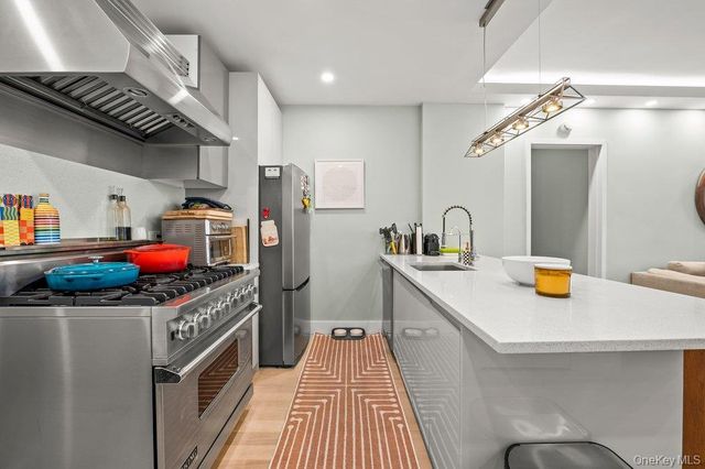 226 50th Avenue 3D, Long Island City, NY 11101