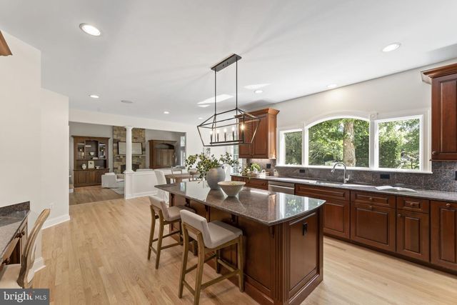 35 STANWYCK RD, Mount Laurel, NJ 08054