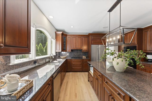 35 STANWYCK RD, Mount Laurel, NJ 08054