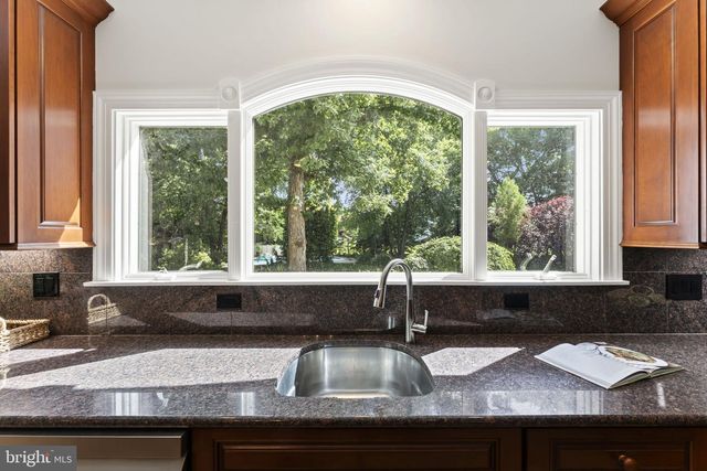 35 STANWYCK RD, Mount Laurel, NJ 08054