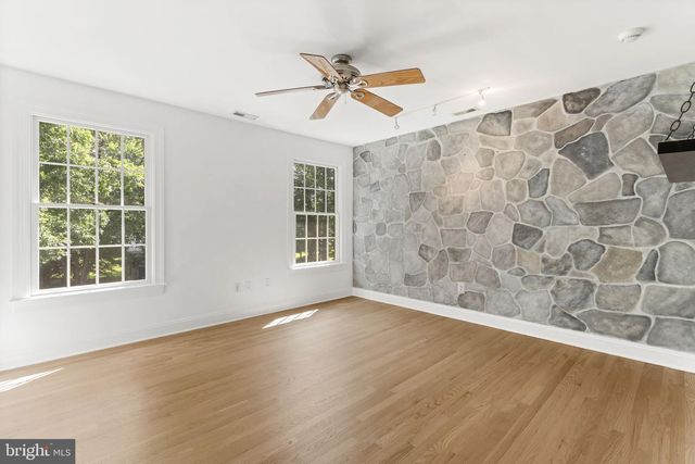 35 STANWYCK RD, Mount Laurel, NJ 08054