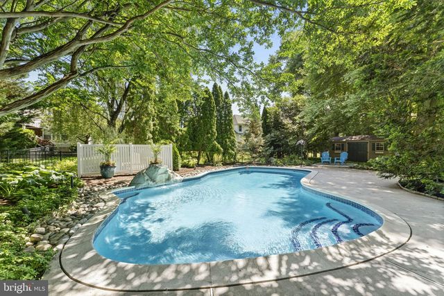 35 STANWYCK RD, Mount Laurel, NJ 08054