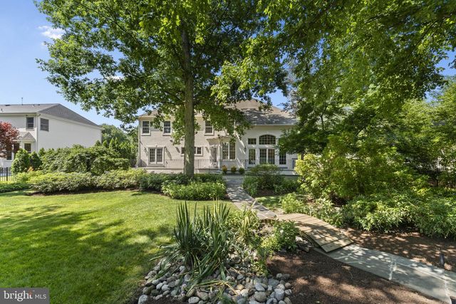 35 STANWYCK RD, Mount Laurel, NJ 08054