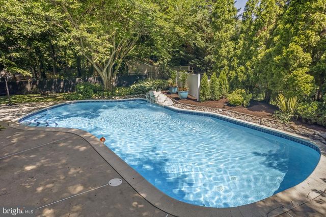 35 STANWYCK RD, Mount Laurel, NJ 08054