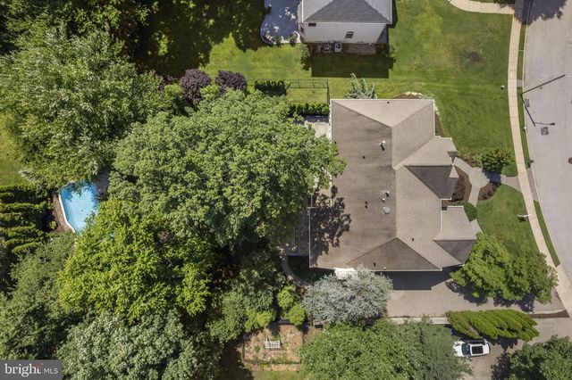35 STANWYCK RD, Mount Laurel, NJ 08054