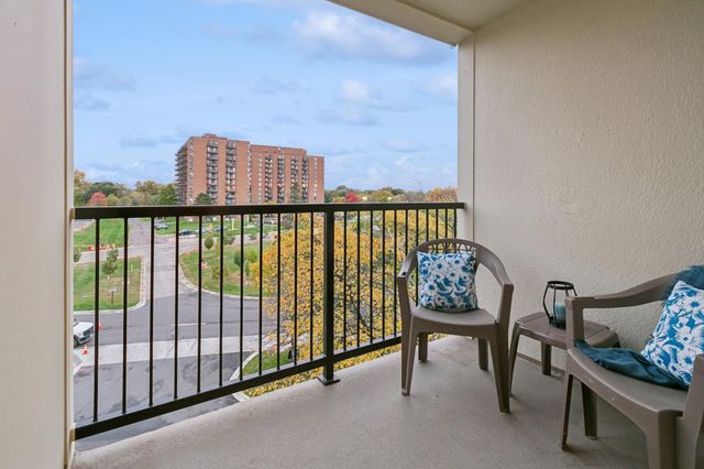 7200 York Avenue S 503, Edina, MN 55435