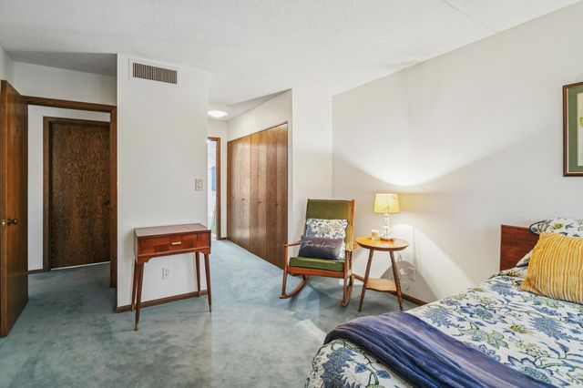 7200 York Avenue S 503, Edina, MN 55435