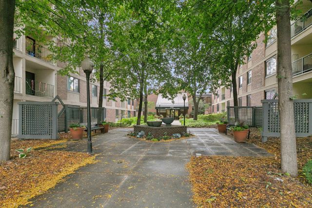 7200 York Avenue S 503, Edina, MN 55435