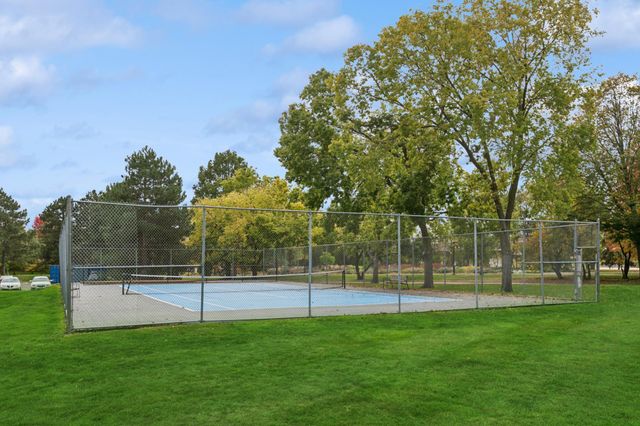 7200 York Avenue S 503, Edina, MN 55435