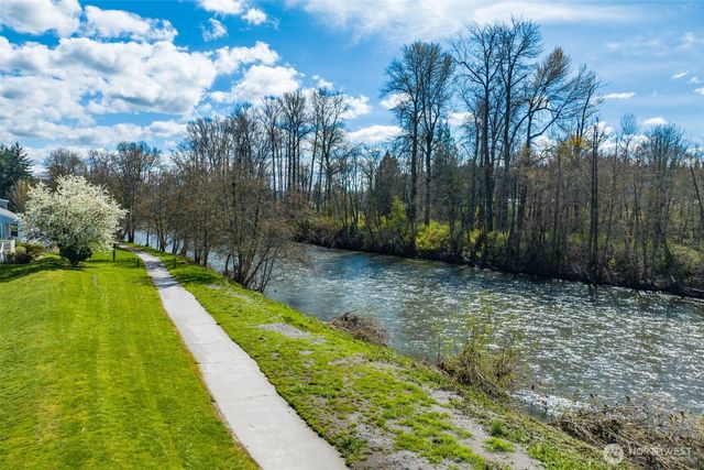 7420 143rd Avenue Ct E, Sumner, WA 98390