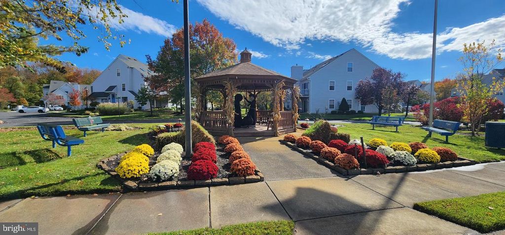 108 QUAIL RD, Marlton, NJ 08053