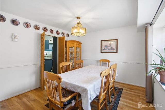 13 Abbott Road, Franklin, NJ 08873