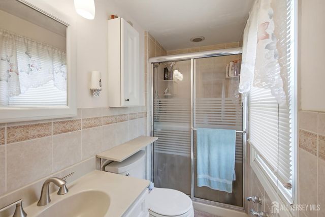 13 Abbott Road, Franklin, NJ 08873