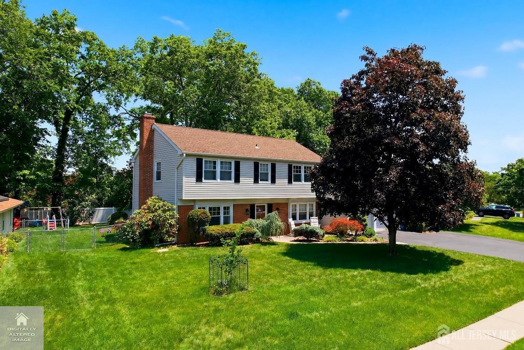 13 Abbott Road, Franklin, NJ 08873