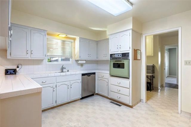 6647 N Anna Street, Fresno, CA 93710