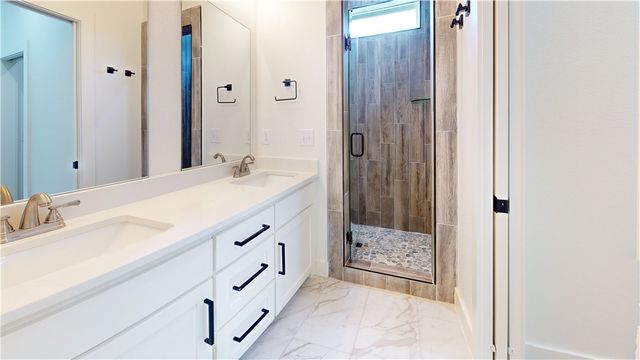 510 W Olive Street, Rogers, AR 72756