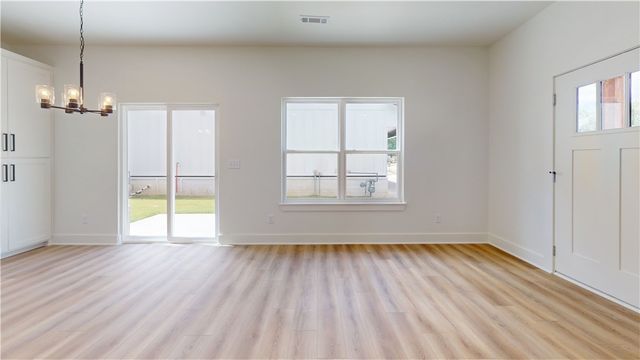 510 W Olive Street, Rogers, AR 72756