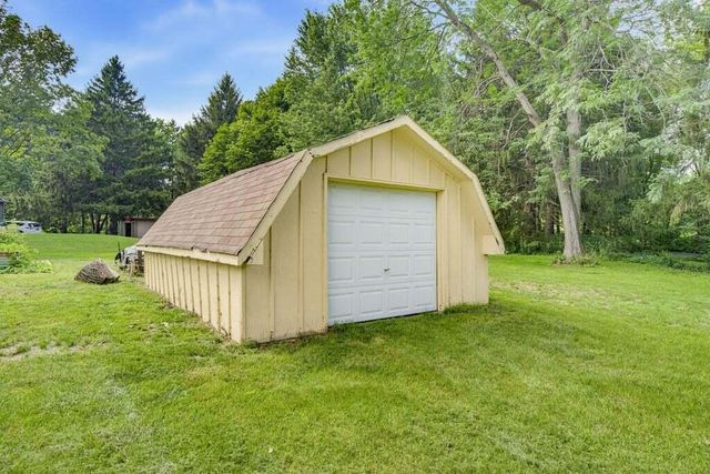 N9147 Stone School ROAD, East Troy, WI 53120