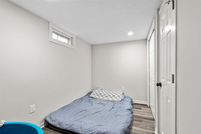 7037 Hickory Lane, Urbandale, IA 50322