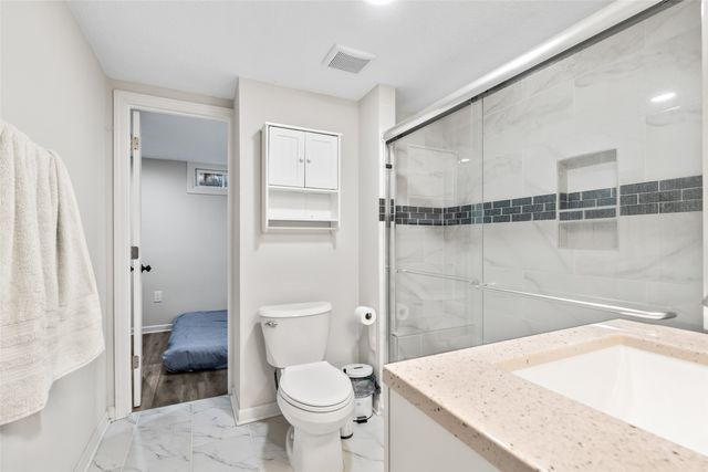 7037 Hickory Lane, Urbandale, IA 50322