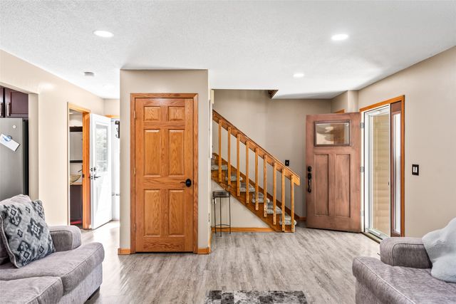 7037 Hickory Lane, Urbandale, IA 50322