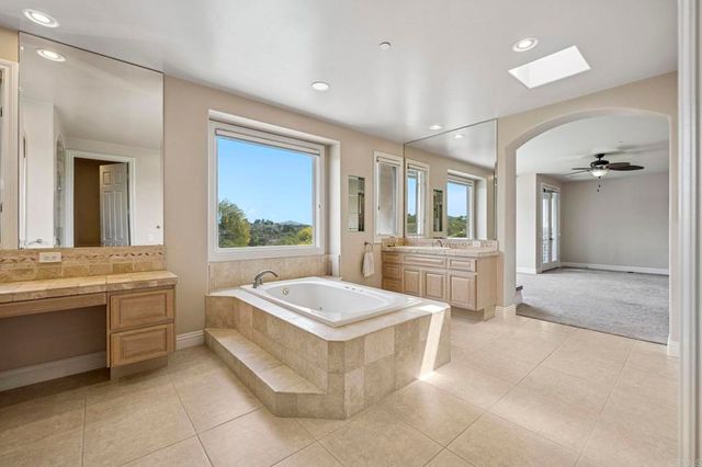 970 DOVE RUN RD, Encinitas, CA 92024