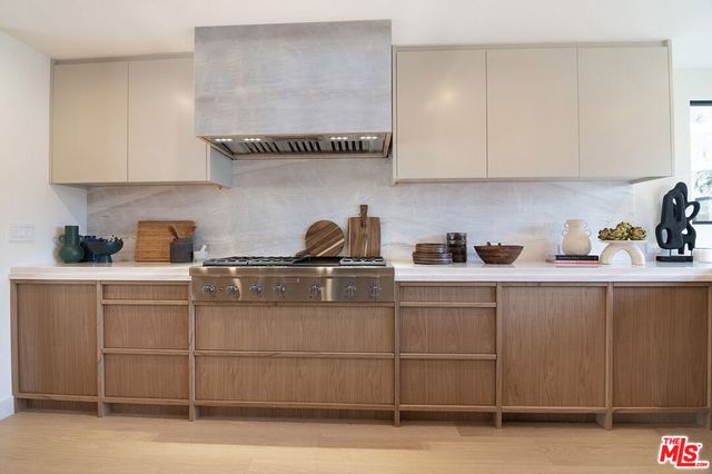 10639 Cushdon Avenue, Los Angeles, CA 90064