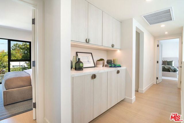 10639 Cushdon Avenue, Los Angeles, CA 90064