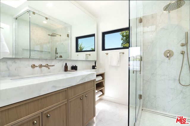 10639 Cushdon Avenue, Los Angeles, CA 90064