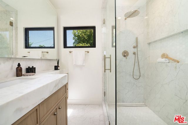 10639 Cushdon Avenue, Los Angeles, CA 90064
