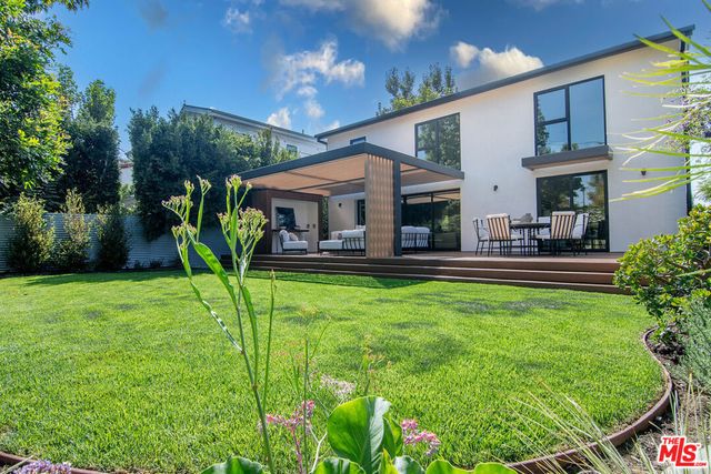 10639 Cushdon Avenue, Los Angeles, CA 90064