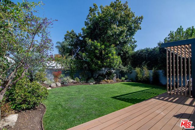 10639 Cushdon Avenue, Los Angeles, CA 90064