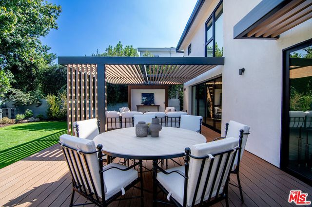 10639 Cushdon Avenue, Los Angeles, CA 90064