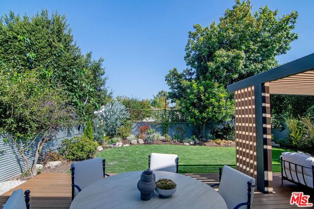 10639 Cushdon Avenue, Los Angeles, CA 90064